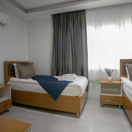 Gueven House Hotel *